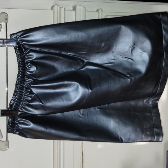 Chocolate Soup Matching Metallic Gray Top and  Skirt Set - Picture 4 of 7